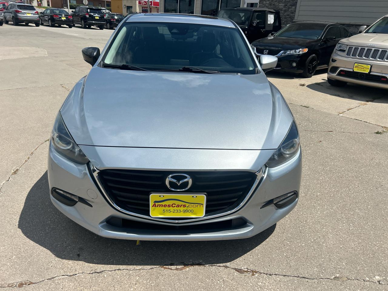 Mazda Mazda3 4-Door Touring Manual 2017