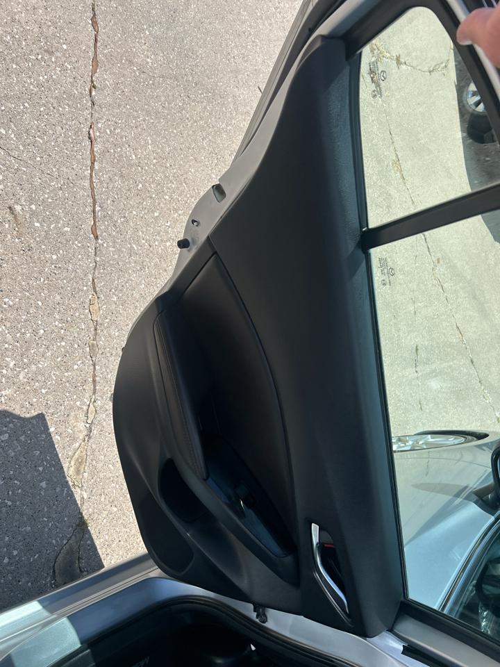Mazda Mazda3 4-Door Touring Manual 2017