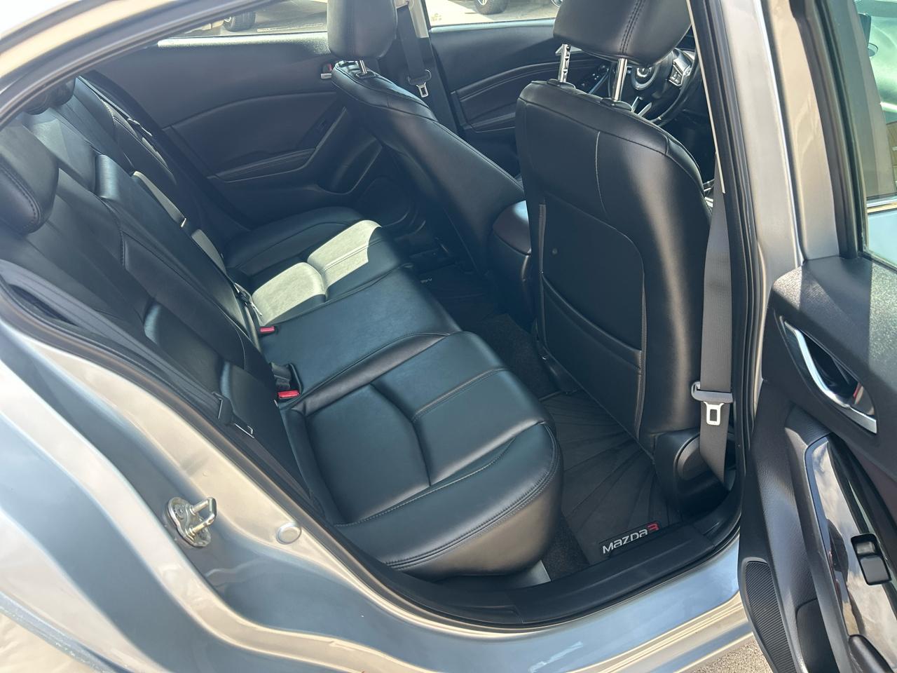 Mazda Mazda3 4-Door Touring Manual 2017