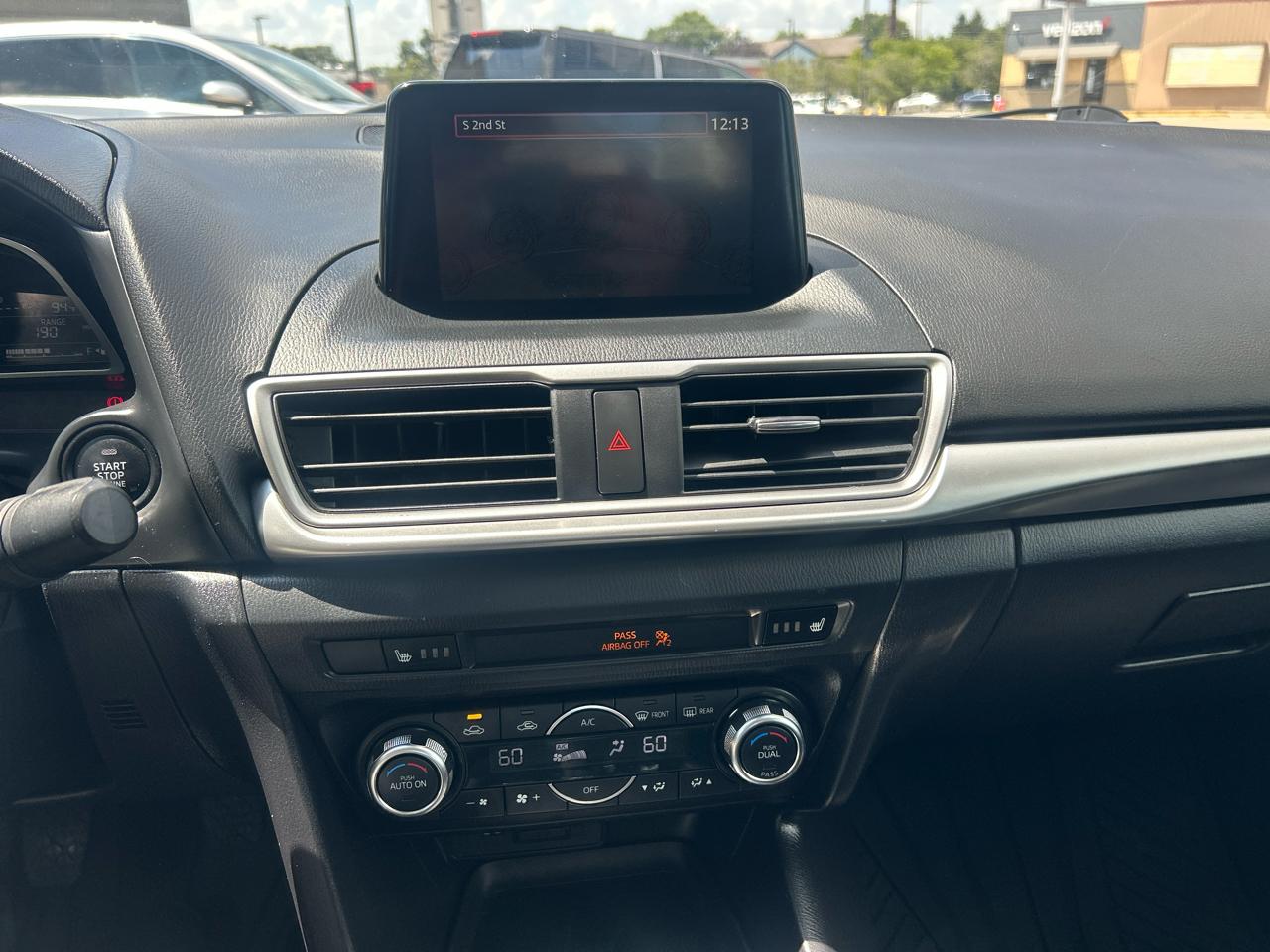 Mazda Mazda3 4-Door Touring Manual 2017