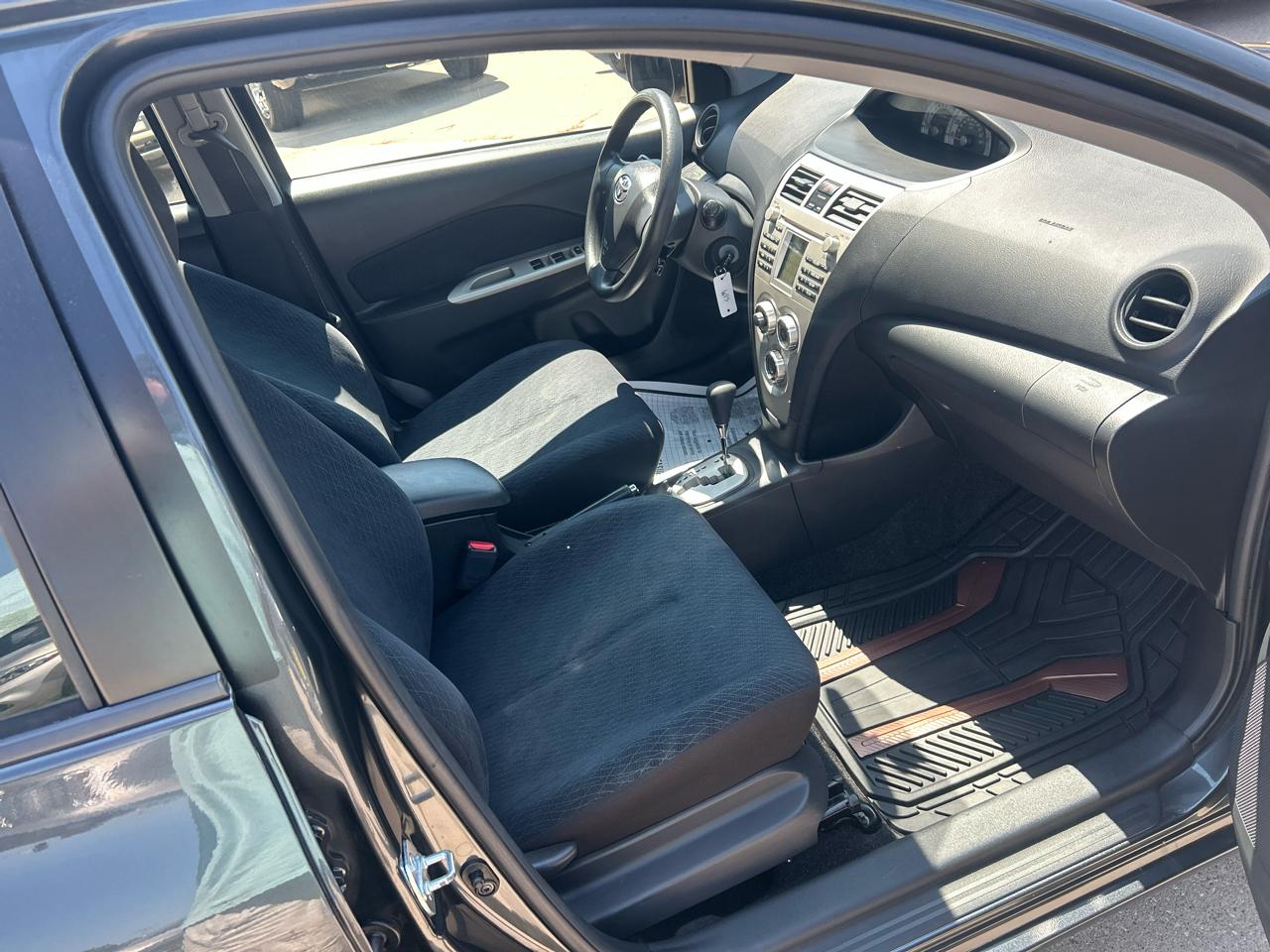 Toyota Yaris 4dr Sdn Man (Natl) 2008