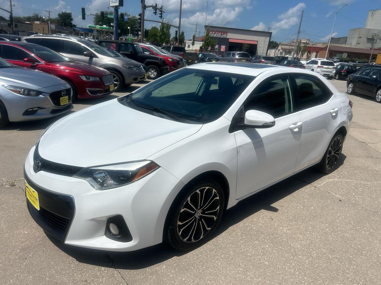 Toyota Corolla 4dr Sdn CVT LE Premium (Natl) 2014