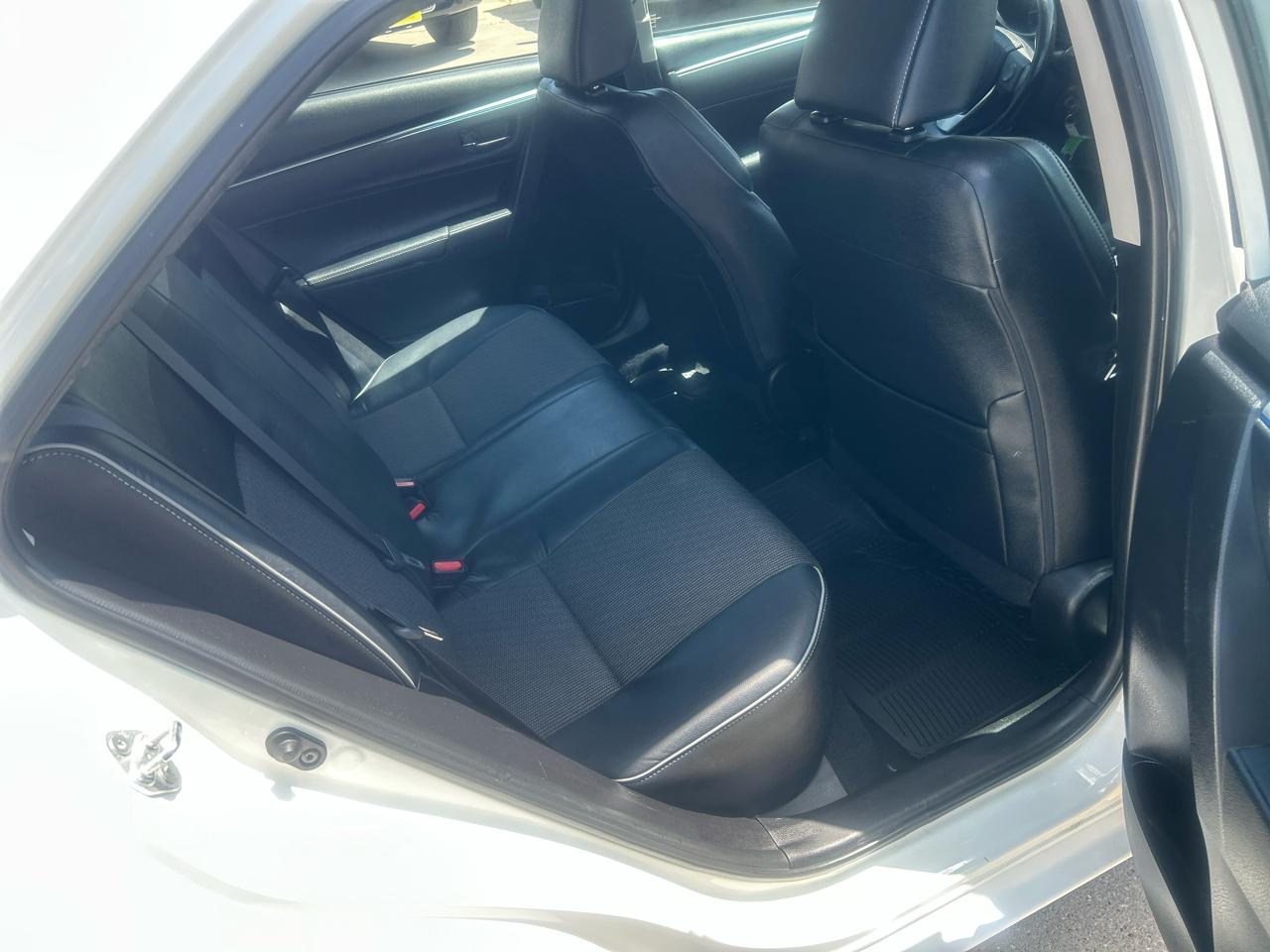 Toyota Corolla 4dr Sdn CVT LE Premium (Natl) 2014
