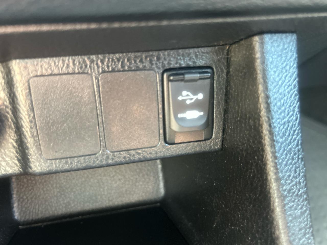 Toyota Corolla 4dr Sdn CVT LE Premium (Natl) 2014