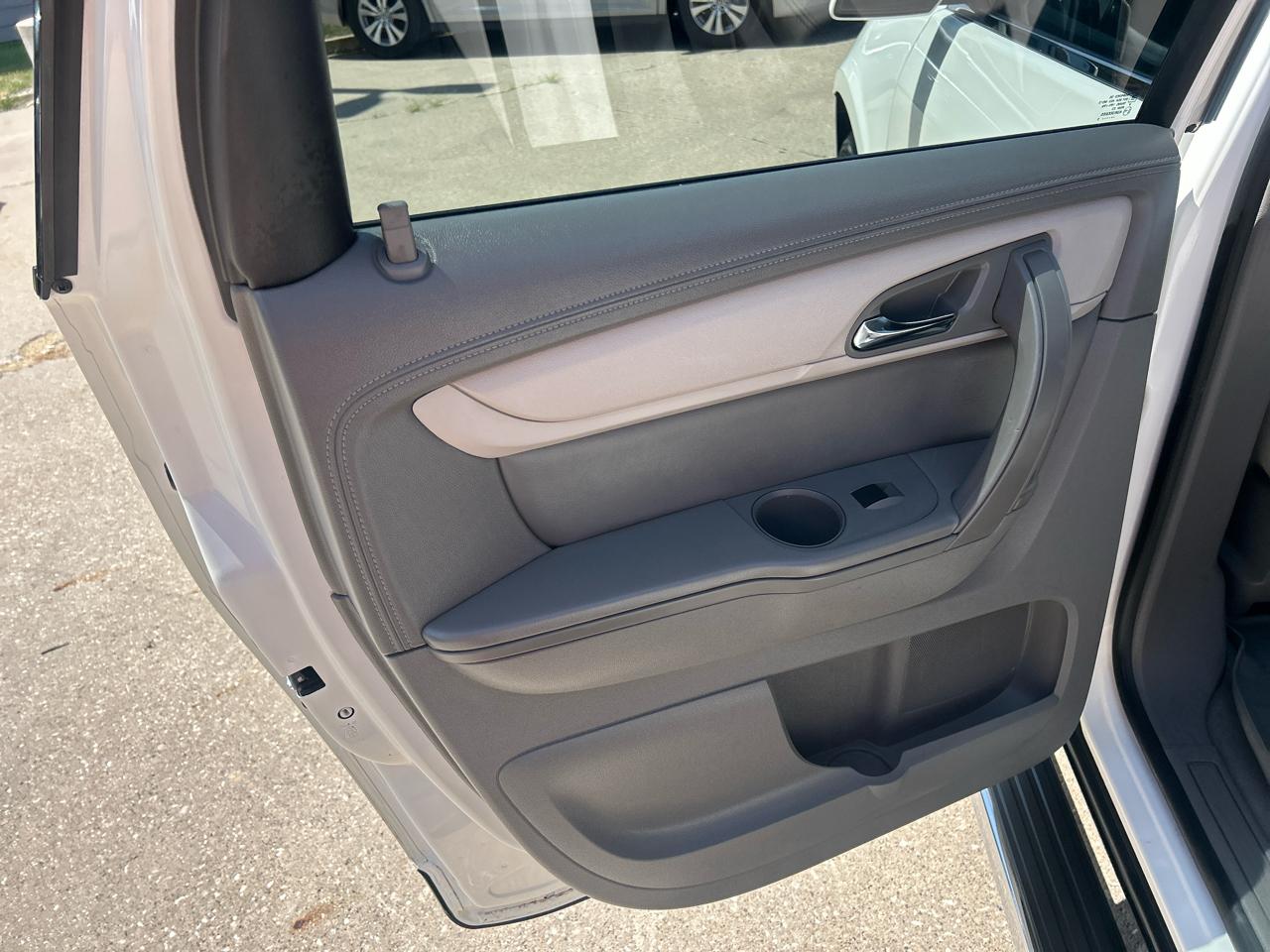Chevrolet Traverse FWD 4dr LT w/2LT 2015