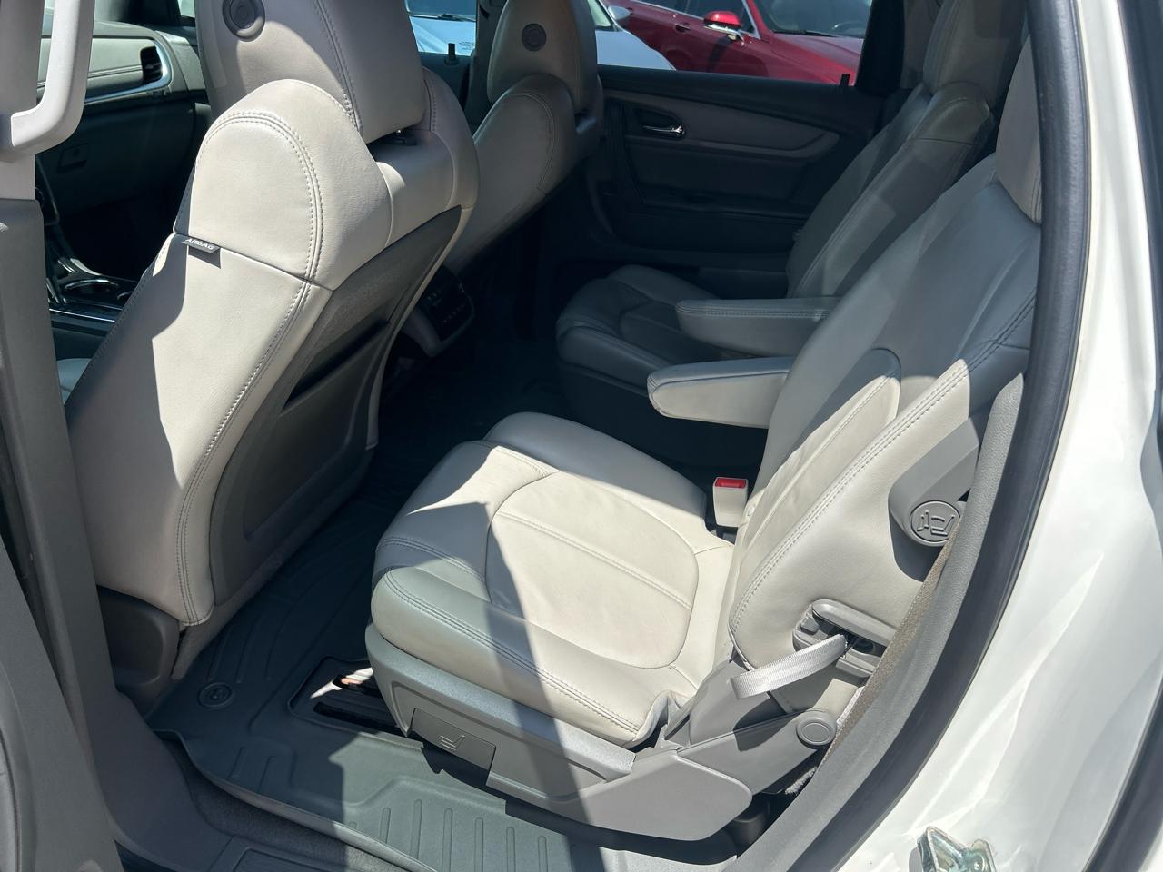 Chevrolet Traverse FWD 4dr LT w/2LT 2015