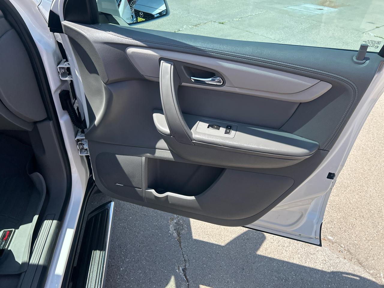 Chevrolet Traverse FWD 4dr LT w/2LT 2015