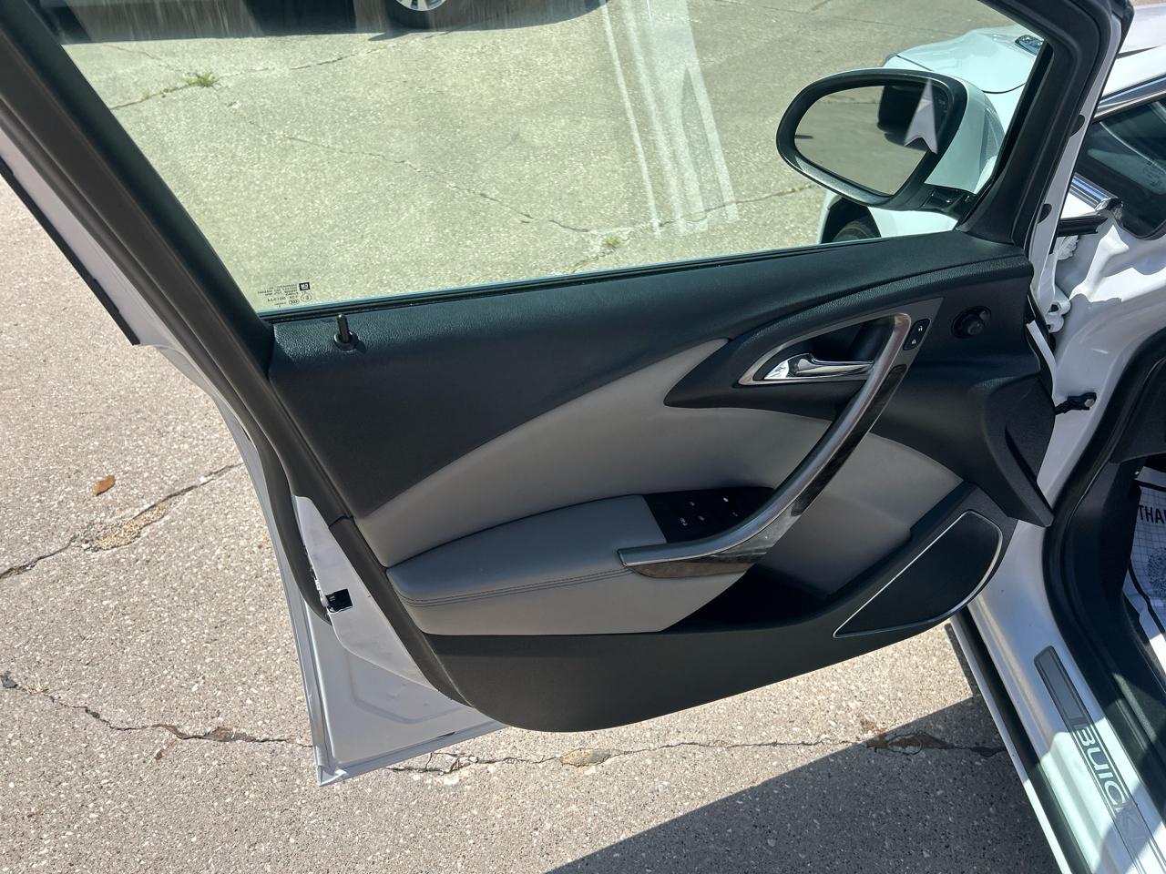 Buick Verano 4dr Sdn 2012