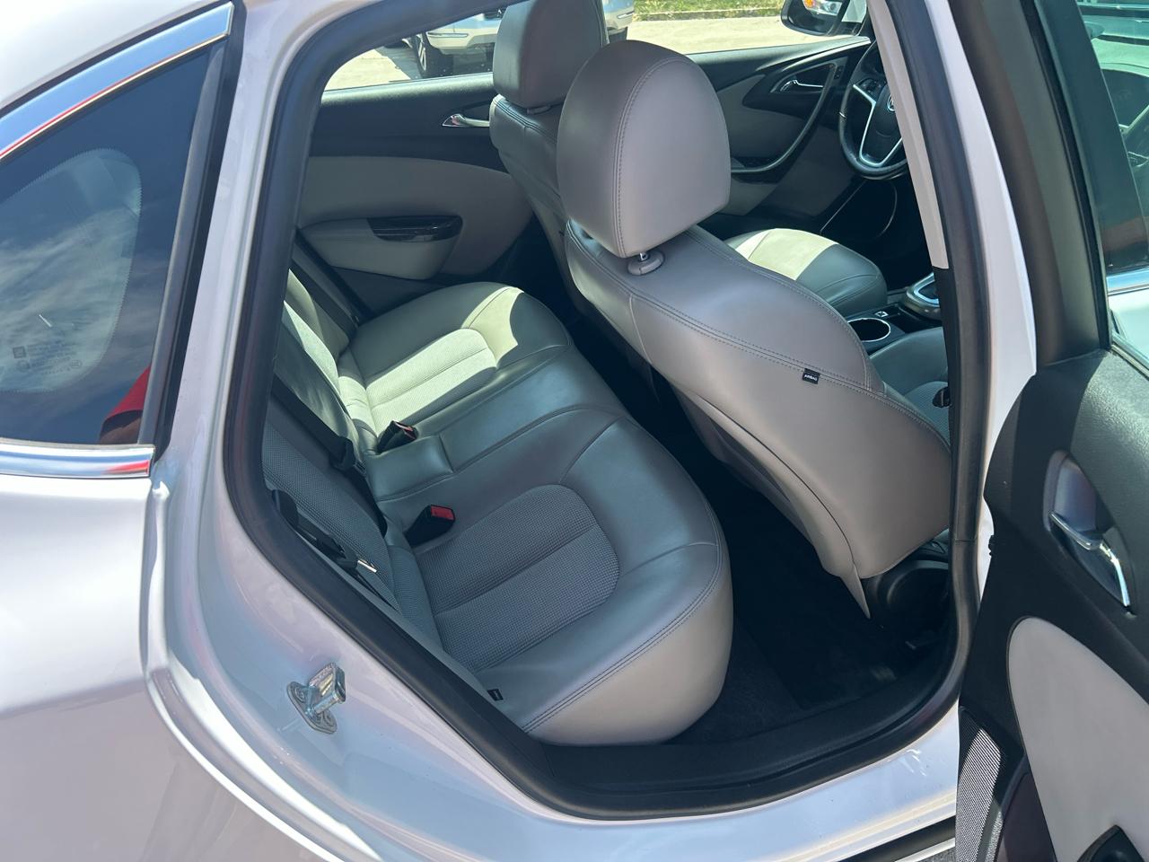 Buick Verano 4dr Sdn 2012