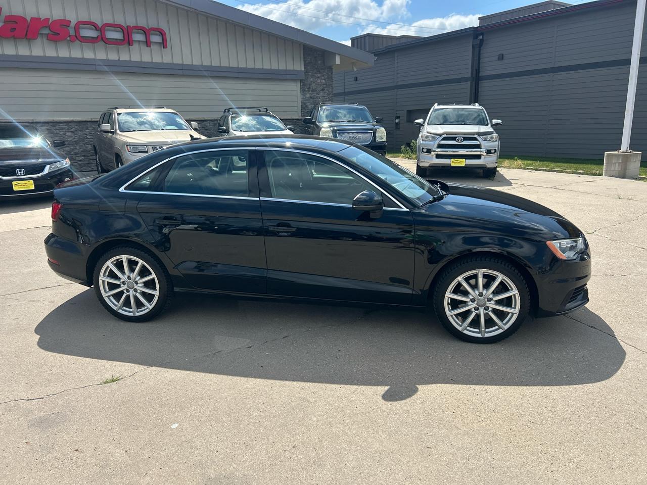 Audi A3 4dr Sdn quattro 2.0T Premium Plus 2015