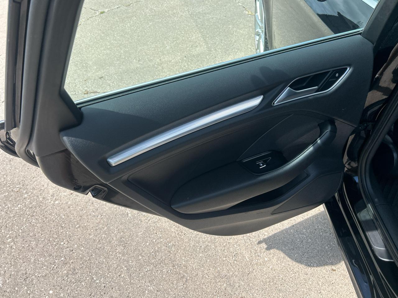 Audi A3 4dr Sdn quattro 2.0T Premium Plus 2015