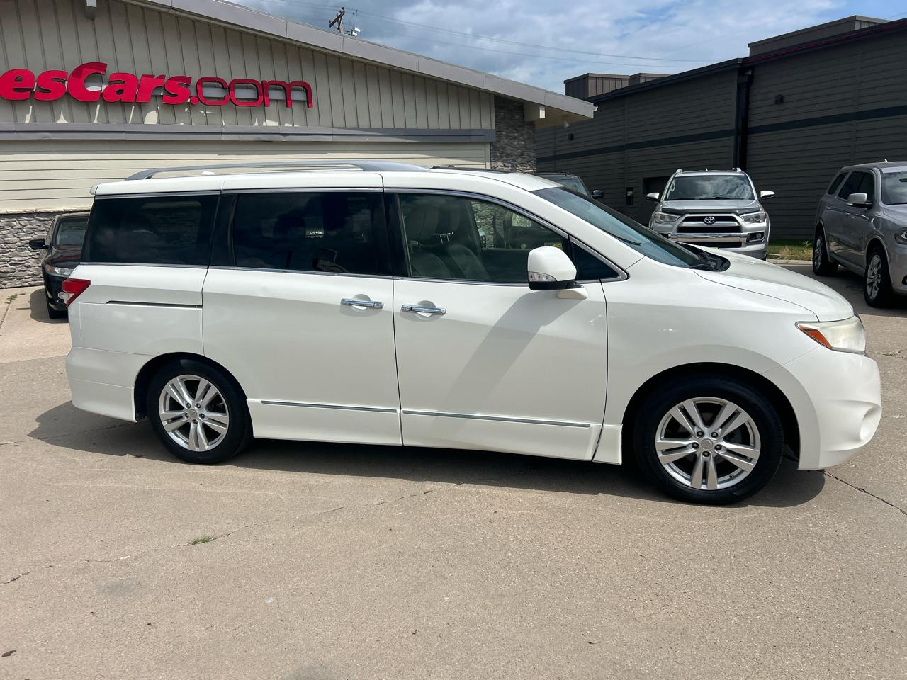 Nissan Quest 4dr SL 2012