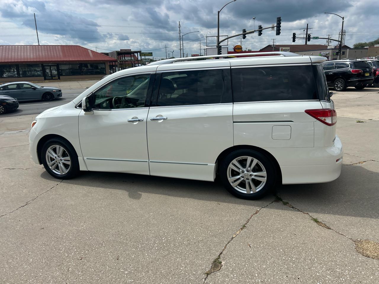 Nissan Quest 4dr SL 2012