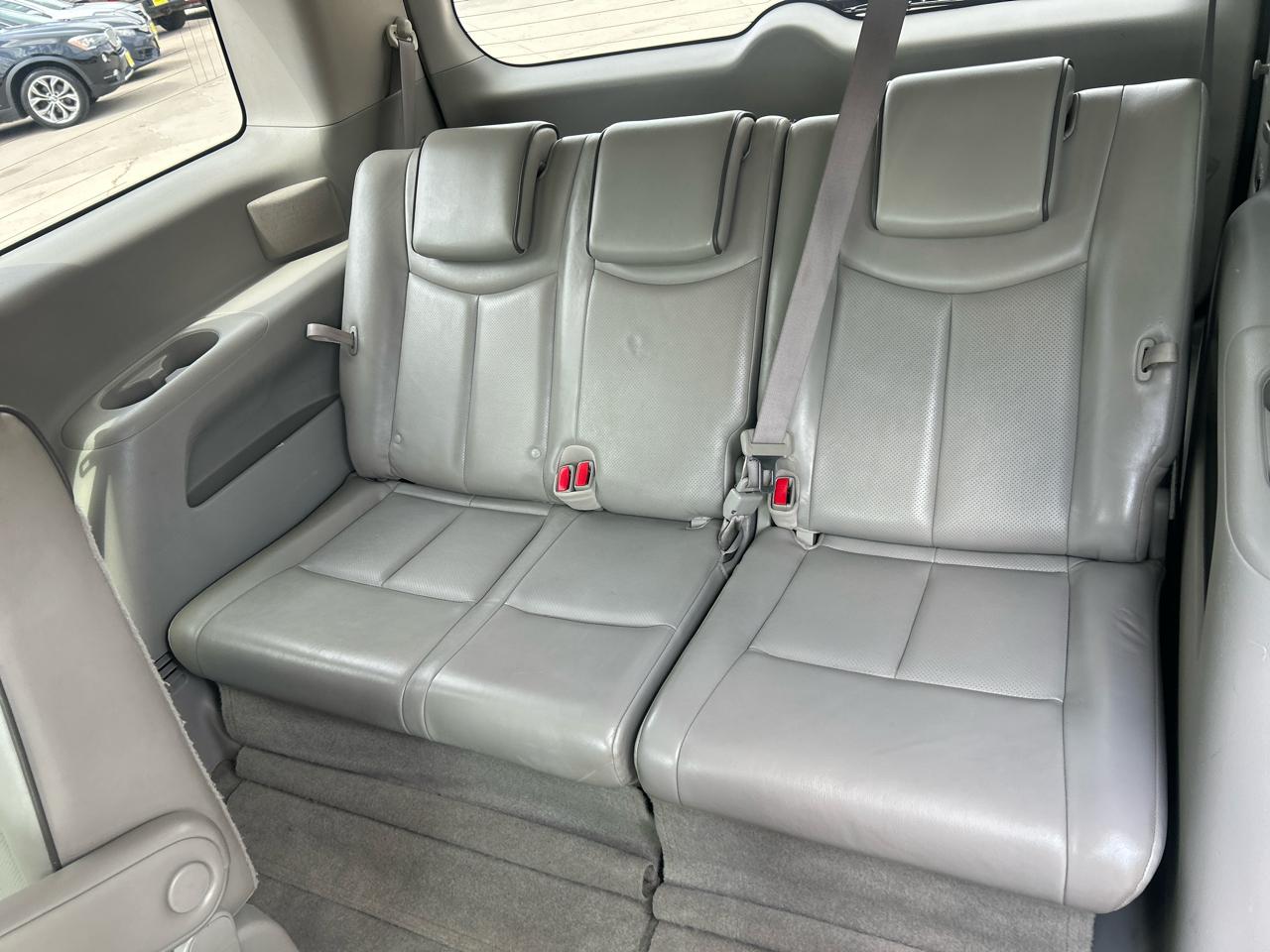 Nissan Quest 4dr SL 2012