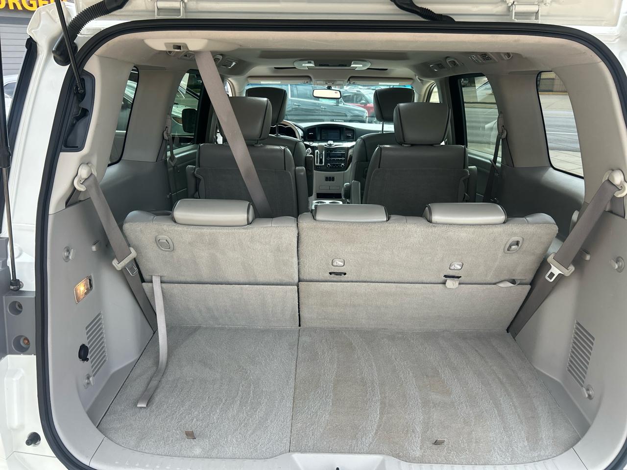 Nissan Quest 4dr SL 2012