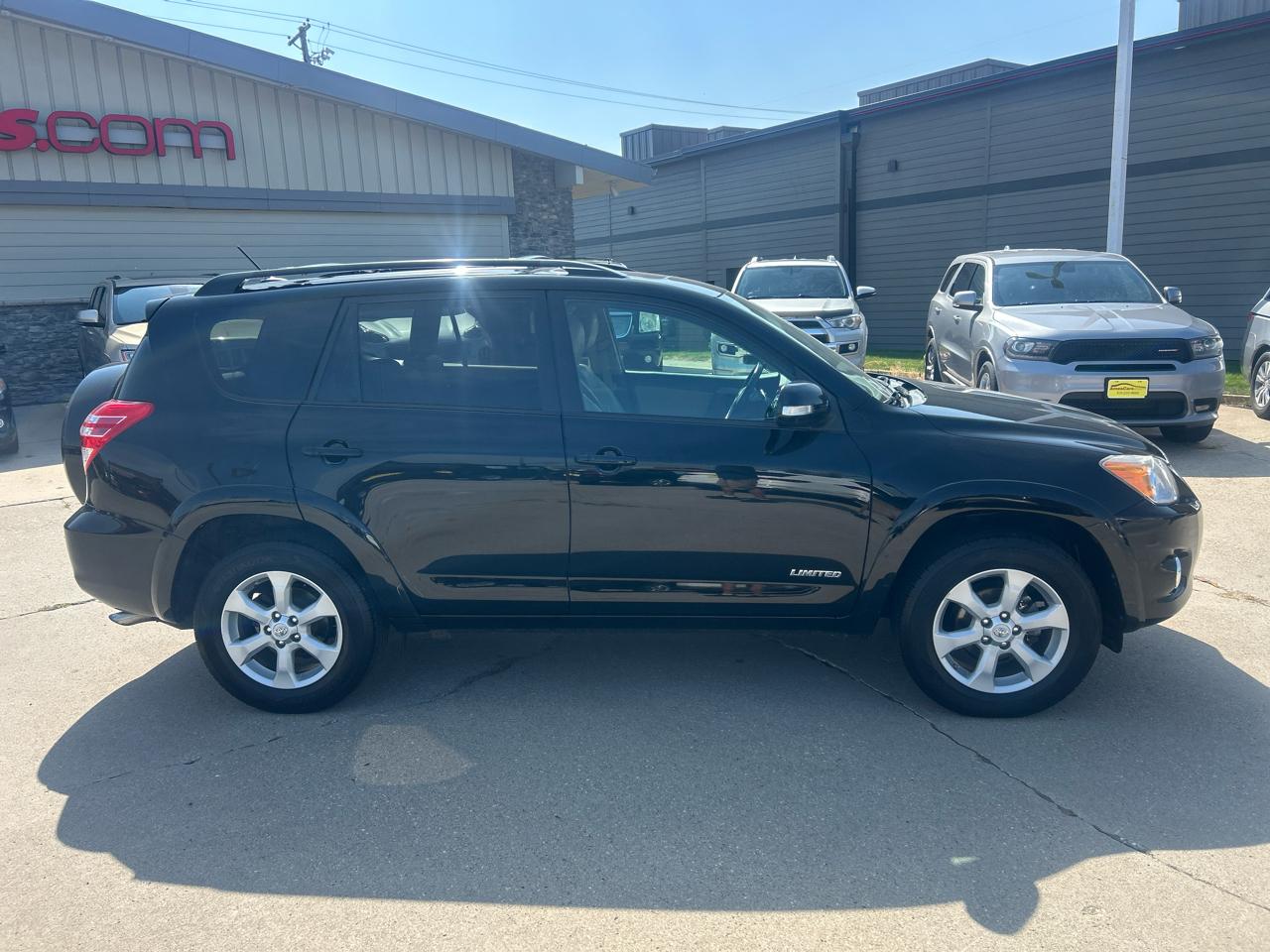 Toyota RAV4 4WD 4dr 4-cyl 4-Spd AT Ltd (Natl) 2011