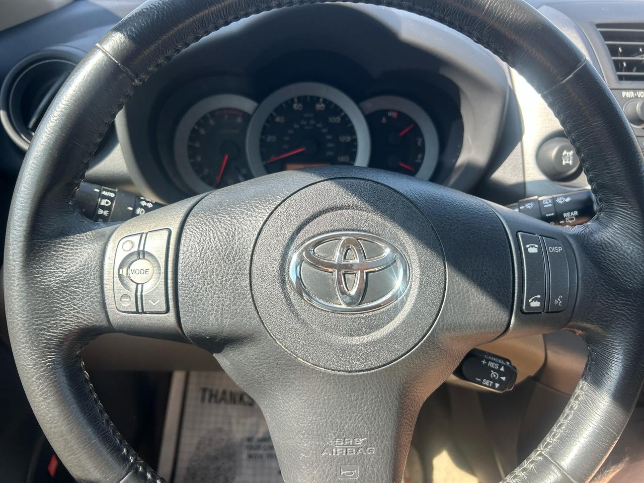 Toyota RAV4 4WD 4dr 4-cyl 4-Spd AT Ltd (Natl) 2011
