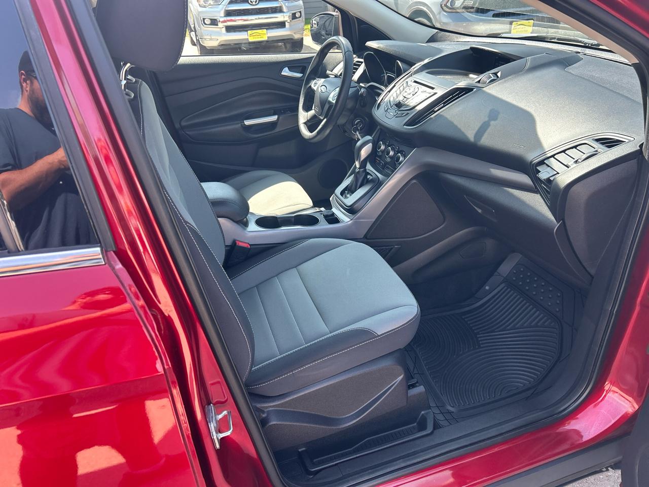 Ford Escape FWD 4dr SE 2016