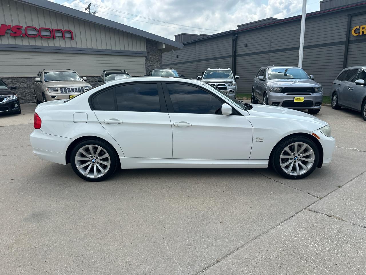 BMW 3 Series 4dr Sdn 328i xDrive AWD South Africa 2011