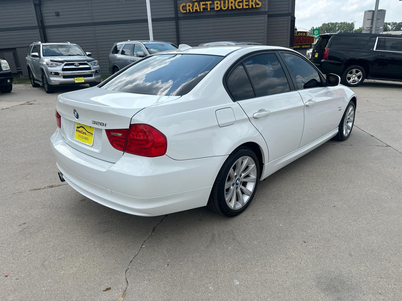 BMW 3 Series 4dr Sdn 328i xDrive AWD South Africa 2011