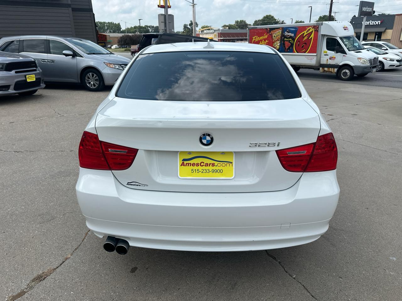 BMW 3 Series 4dr Sdn 328i xDrive AWD South Africa 2011