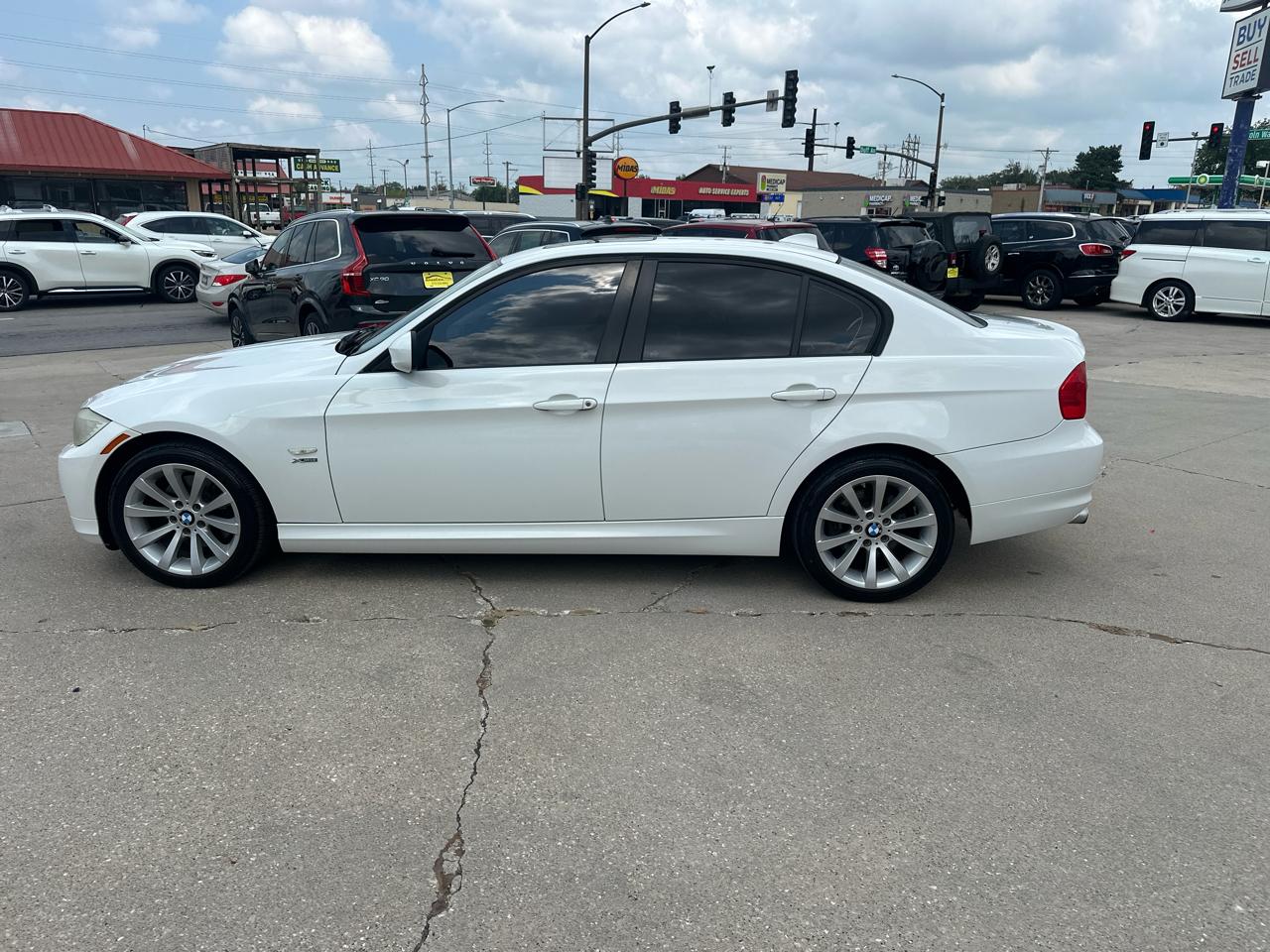 BMW 3 Series 4dr Sdn 328i xDrive AWD South Africa 2011