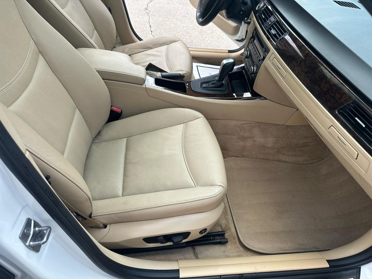 BMW 3 Series 4dr Sdn 328i xDrive AWD South Africa 2011