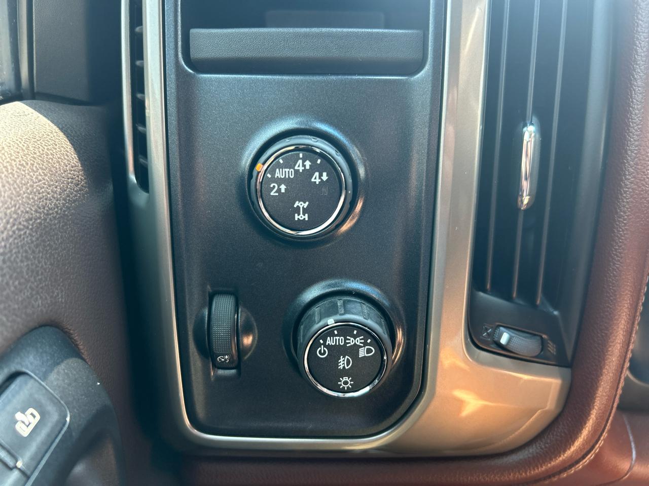 Chevrolet Silverado 1500 4WD Crew Cab 143.5" High Country 2014