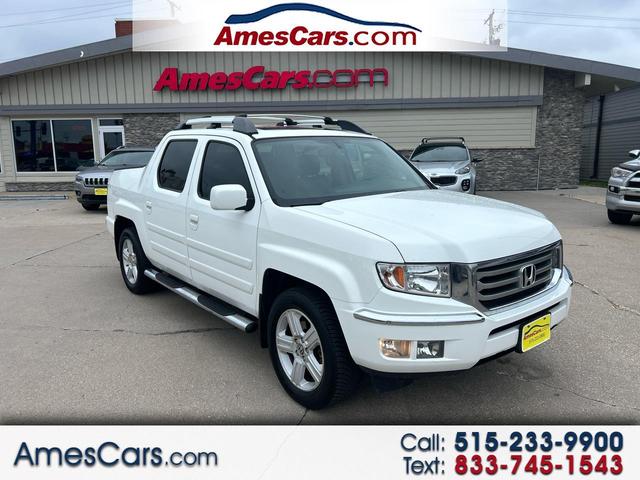 White 2014 Honda Ridgeline Pickup Truck Four-Wheel Drive Automatic