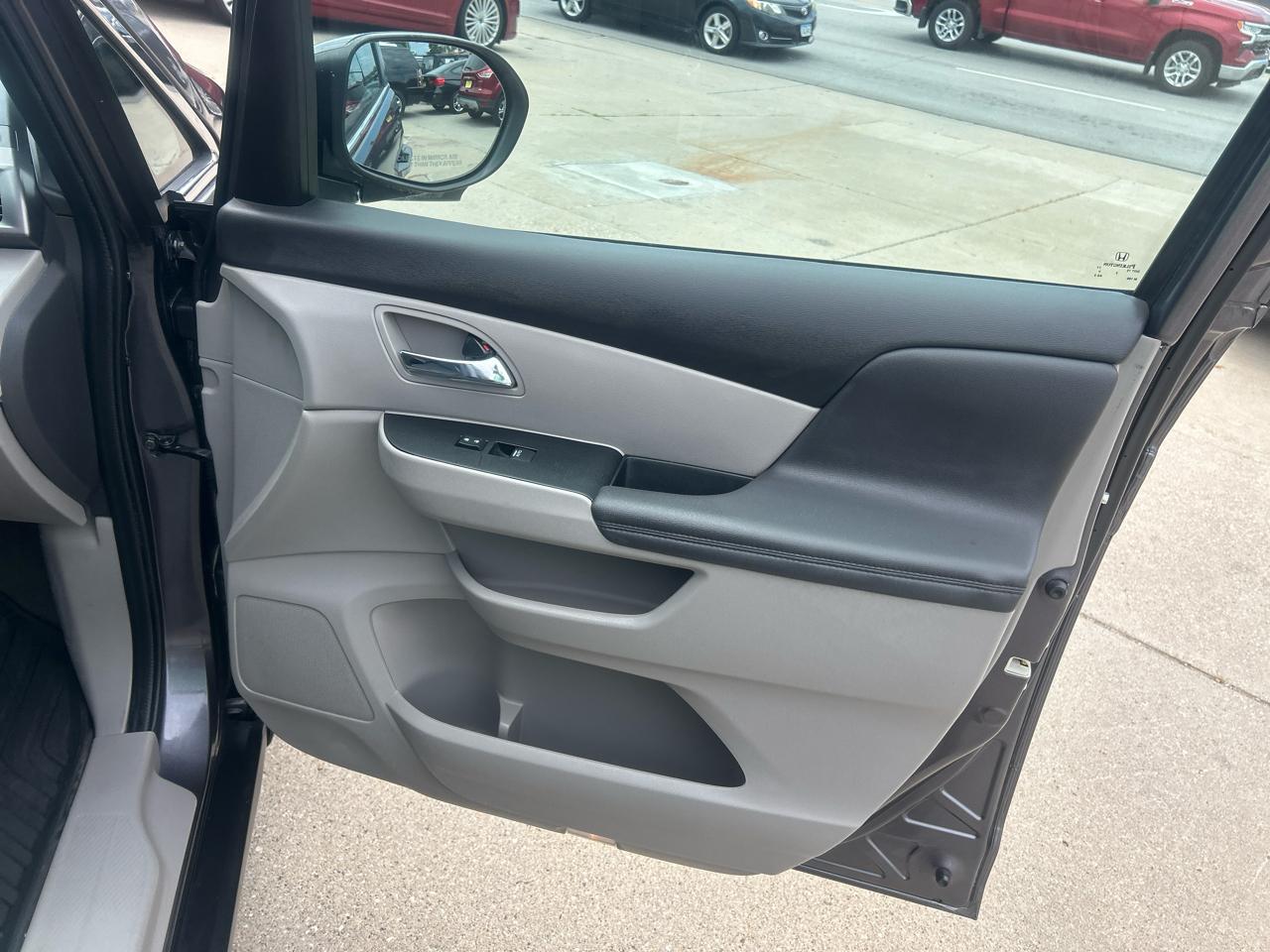 Honda Odyssey 5dr SE 2016