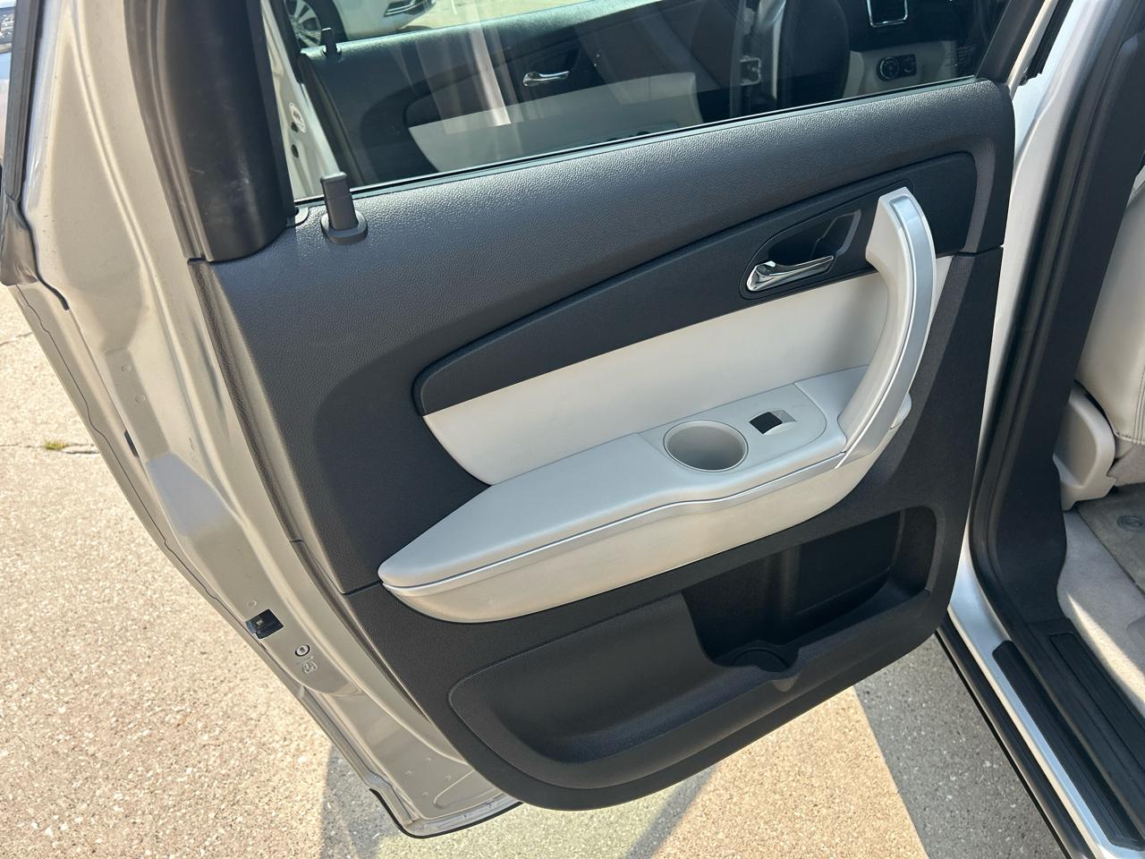 GMC Acadia AWD 4dr SLT1 2012