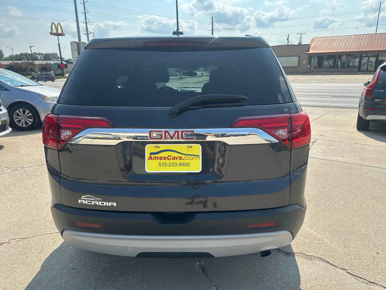 GMC Acadia FWD 4dr SLE w/SLE-1 2017