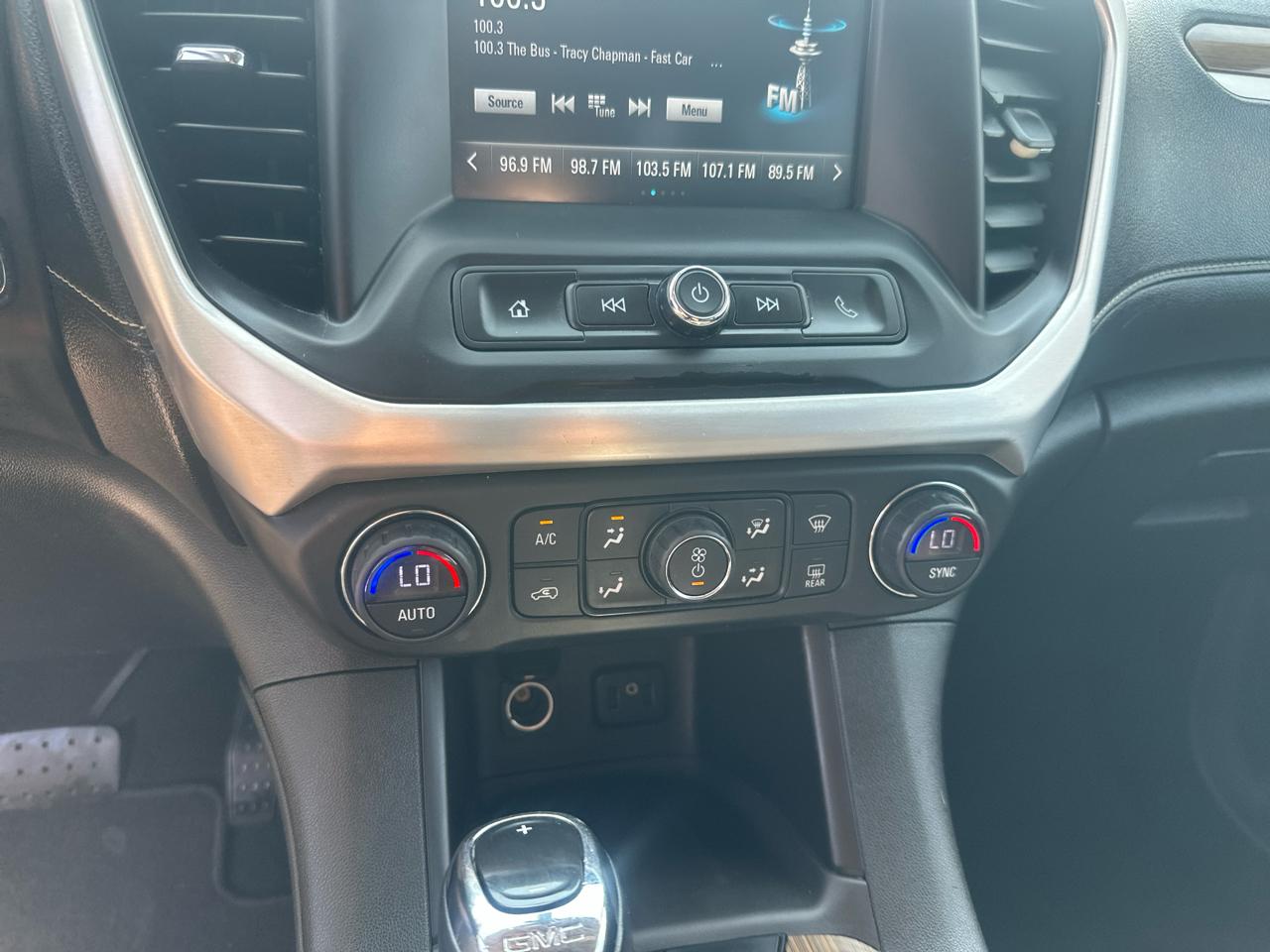GMC Acadia FWD 4dr SLE w/SLE-1 2017
