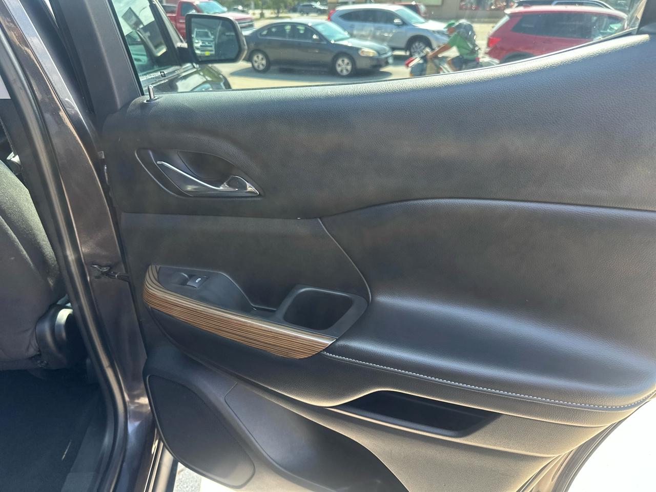 GMC Acadia FWD 4dr SLE w/SLE-1 2017