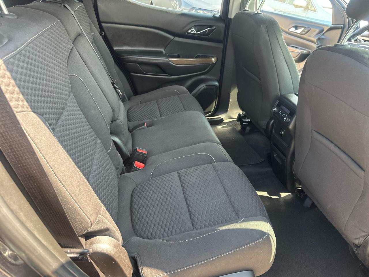 GMC Acadia FWD 4dr SLE w/SLE-1 2017