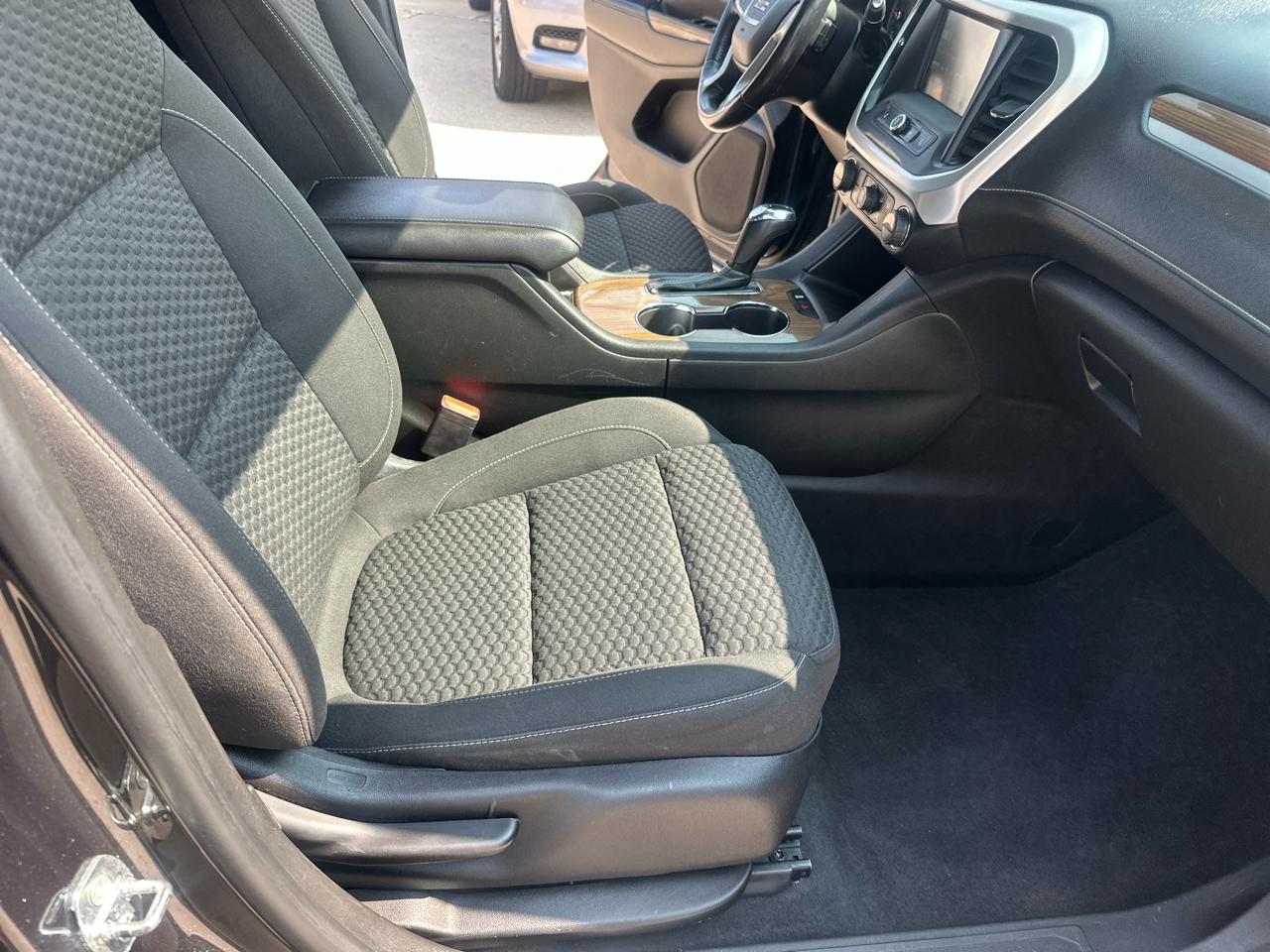 GMC Acadia FWD 4dr SLE w/SLE-1 2017