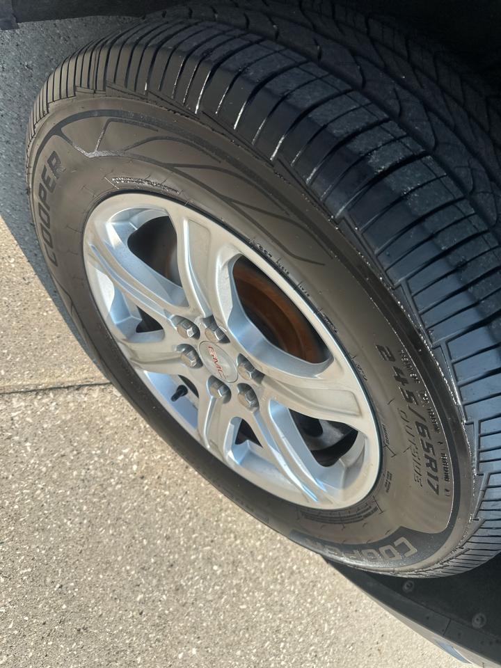 GMC Acadia FWD 4dr SLE w/SLE-1 2017