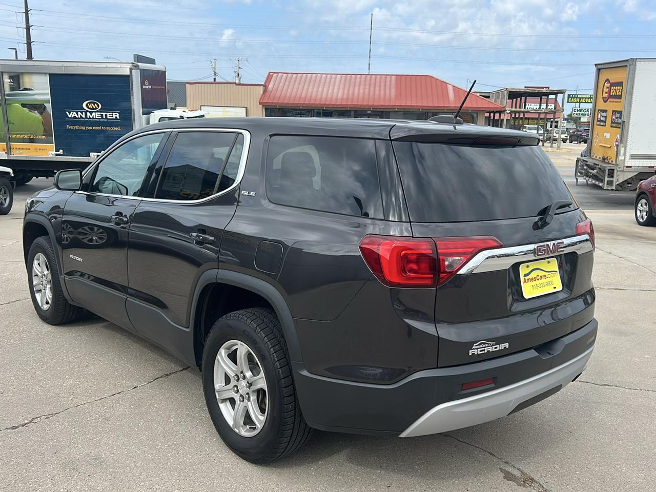GMC Acadia FWD 4dr SLE w/SLE-1 2017