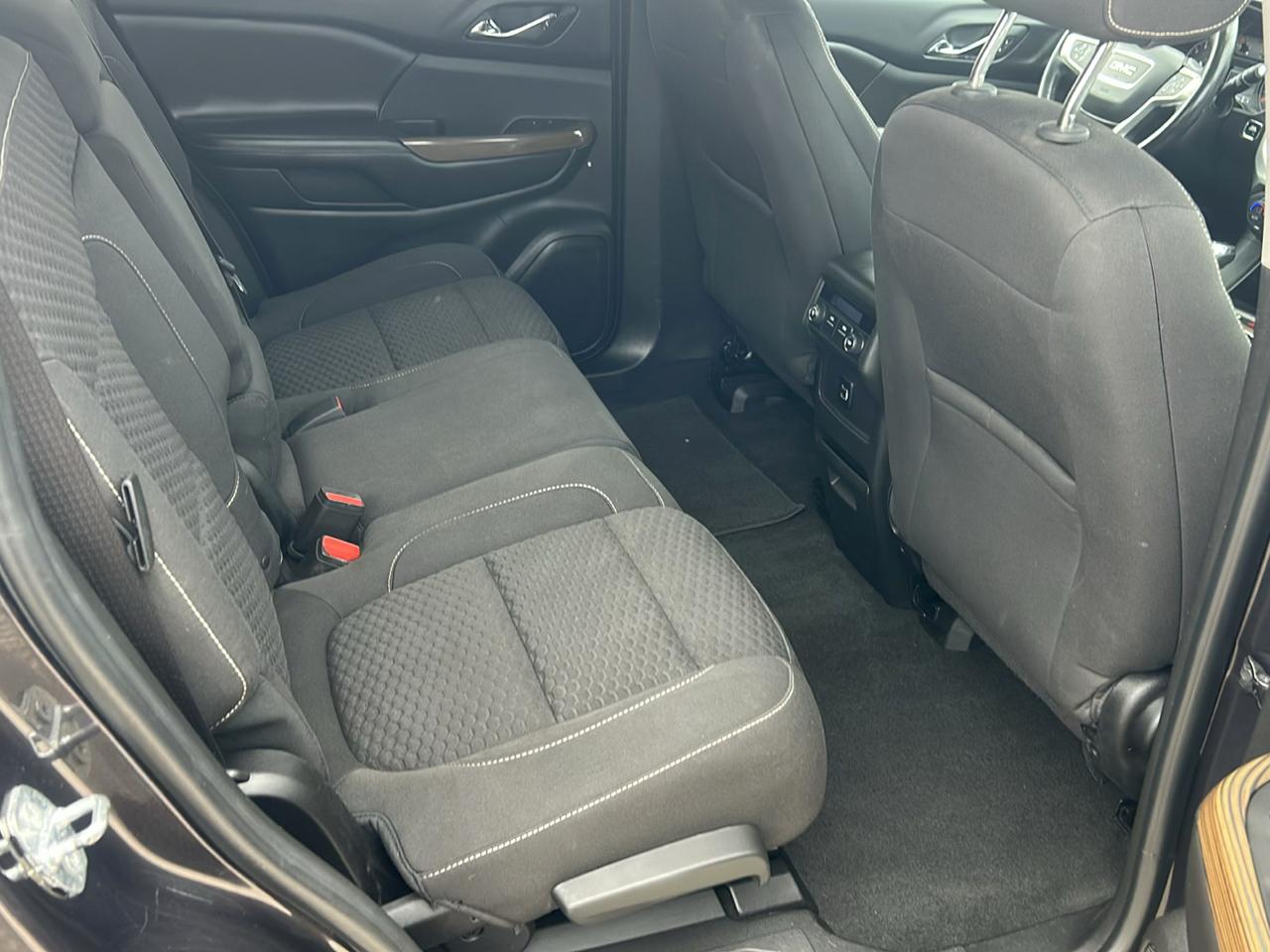 GMC Acadia FWD 4dr SLE w/SLE-1 2017