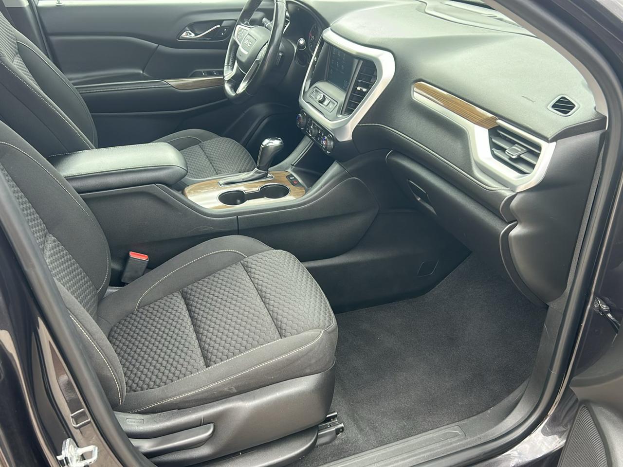 GMC Acadia FWD 4dr SLE w/SLE-1 2017
