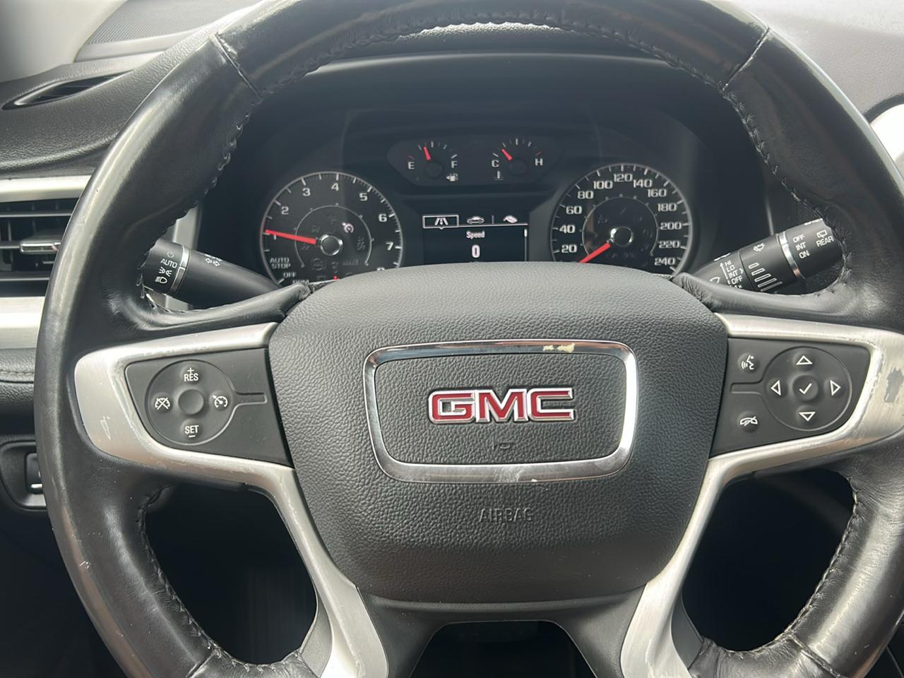 GMC Acadia FWD 4dr SLE w/SLE-1 2017
