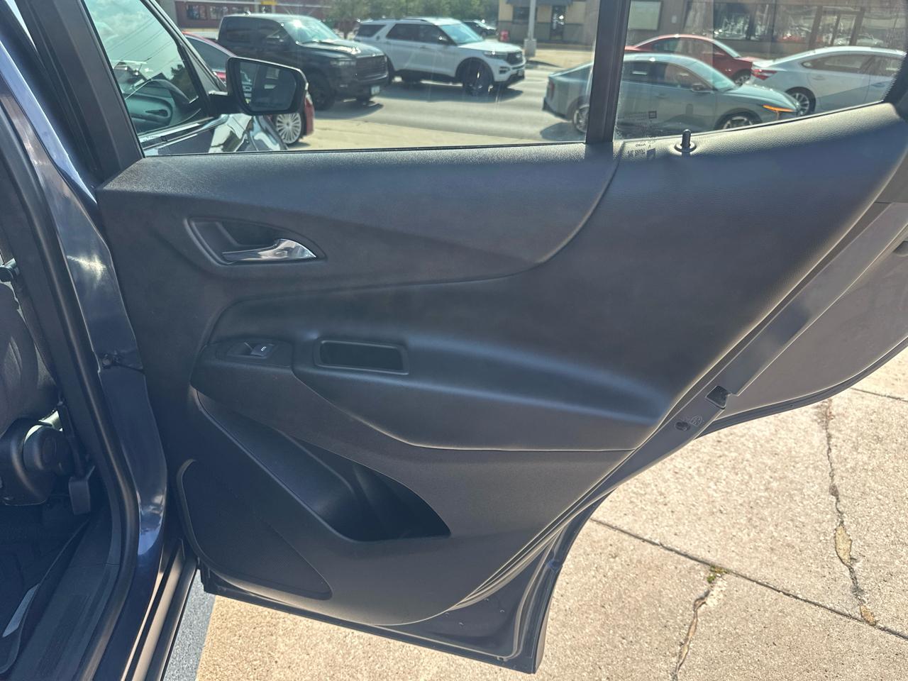Chevrolet Equinox AWD 4dr LT w/1LT 2018
