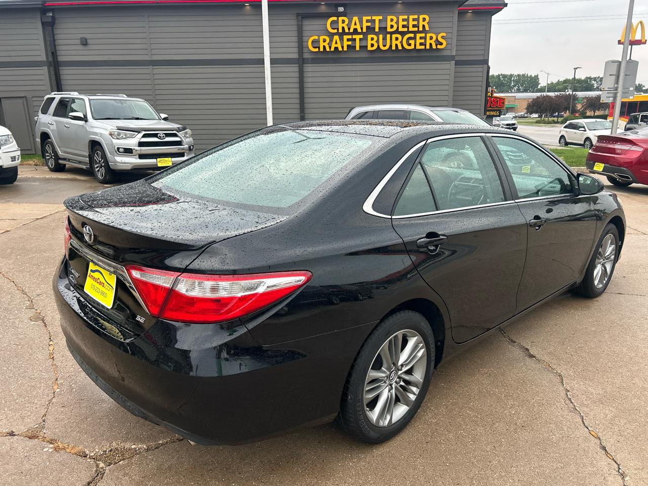 Toyota Camry 4dr Sdn I4 Auto XLE (Natl) 2015