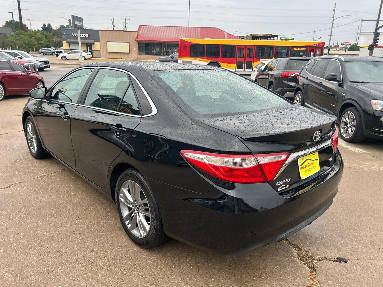 Toyota Camry 4dr Sdn I4 Auto XLE (Natl) 2015