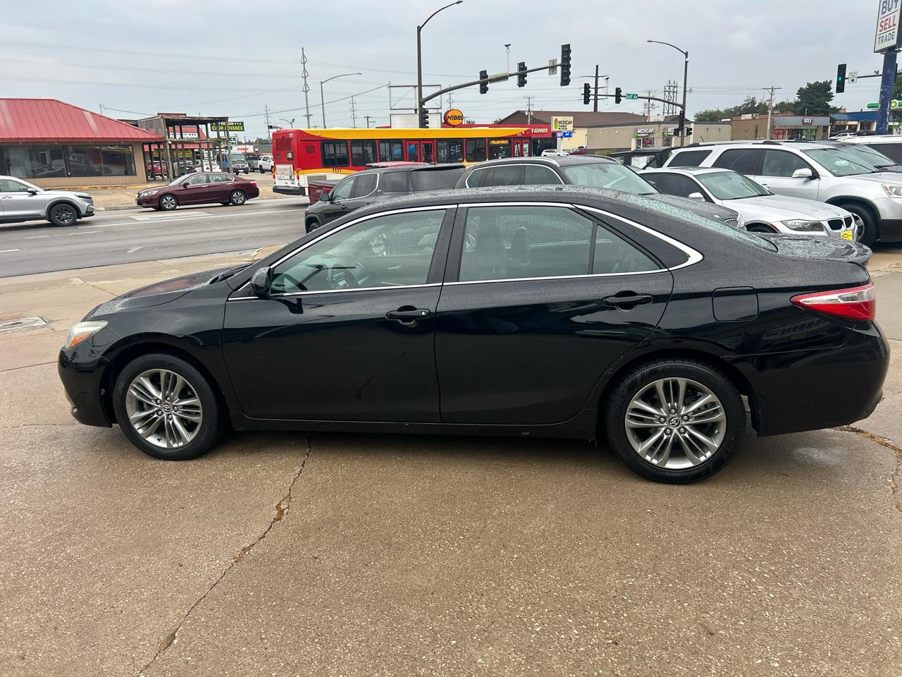 Toyota Camry 4dr Sdn I4 Auto XLE (Natl) 2015