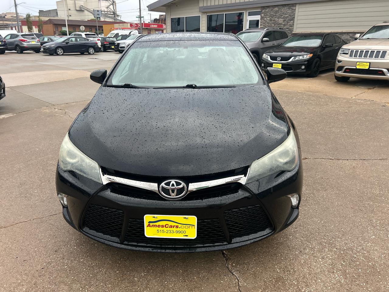 Toyota Camry 4dr Sdn I4 Auto XLE (Natl) 2015