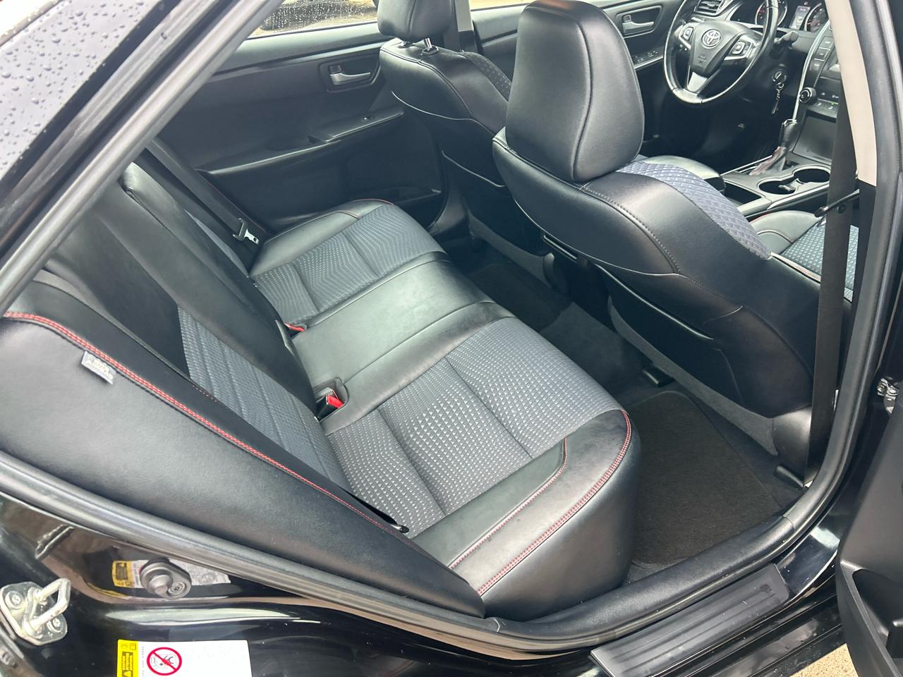Toyota Camry 4dr Sdn I4 Auto XLE (Natl) 2015