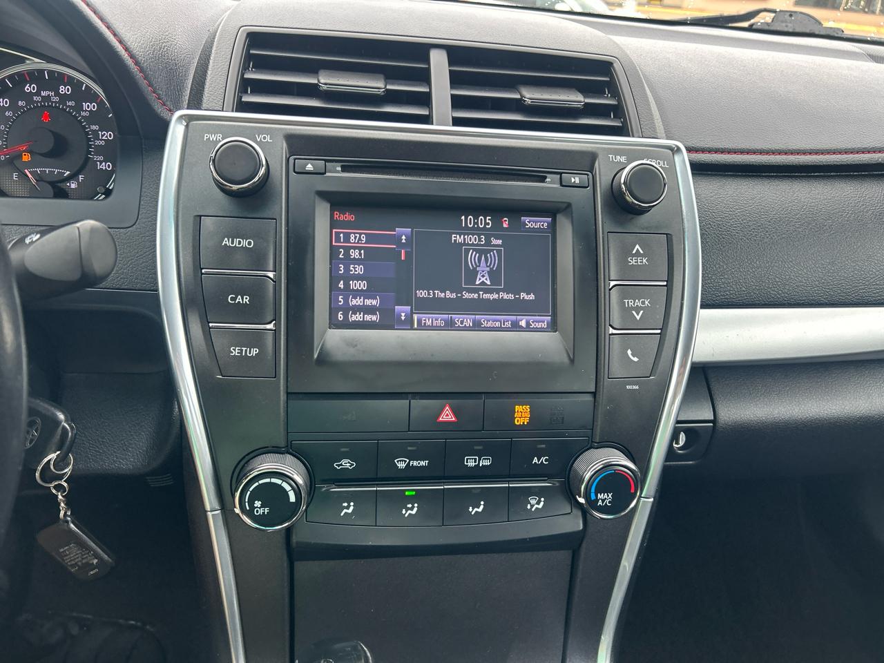 Toyota Camry 4dr Sdn I4 Auto XLE (Natl) 2015