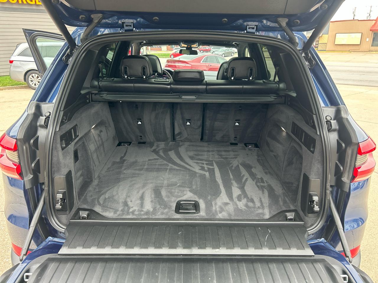 BMW X5 xDrive50i Sports Activity Vehicle 2020