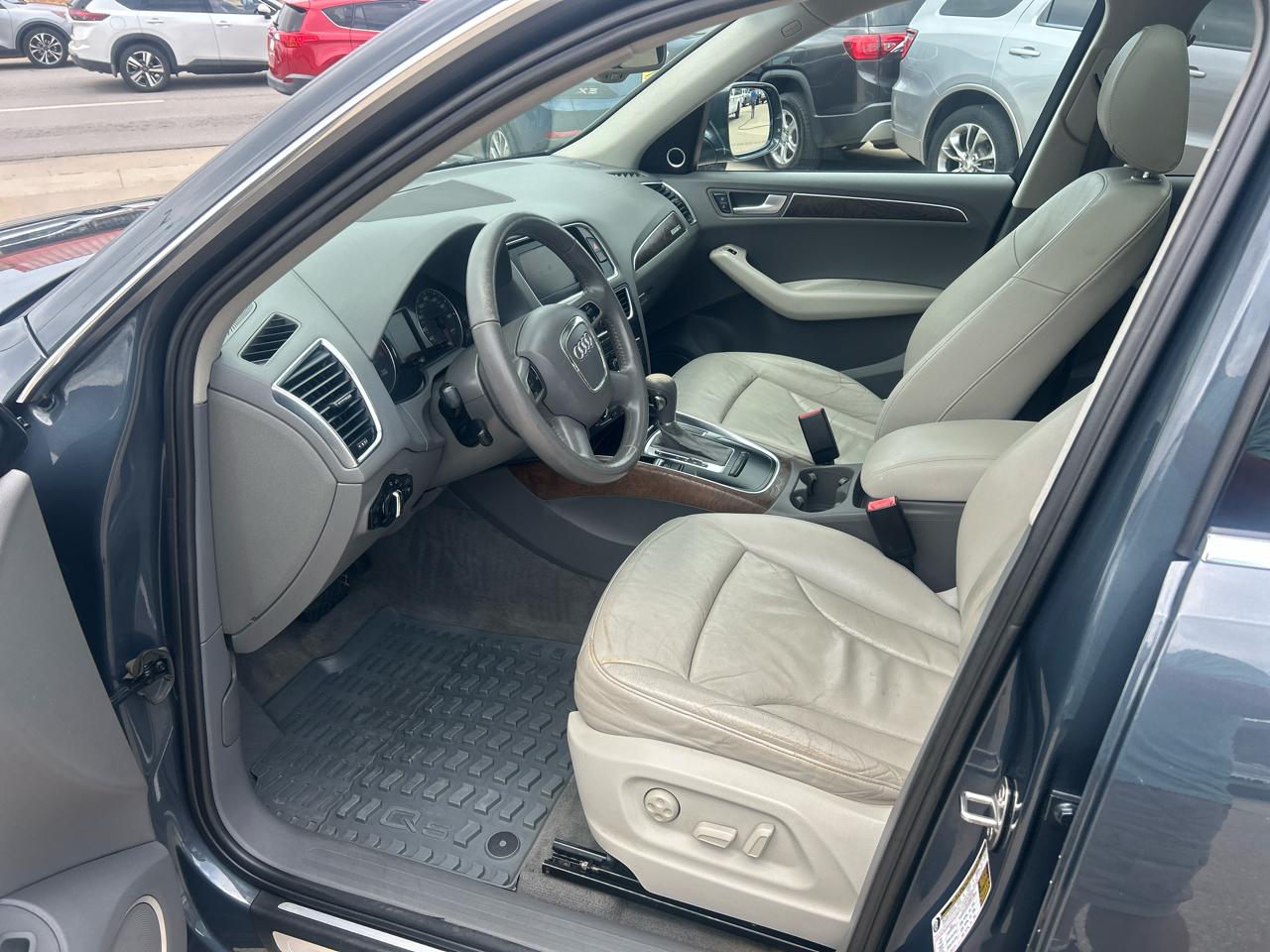 Audi Q5 quattro 4dr Premium Plus 2010